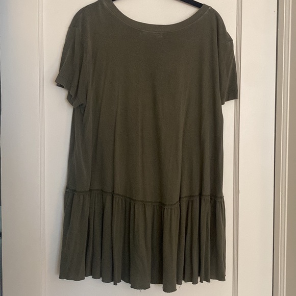 Urban Outfitters Tshrit - Picture 5 of 5